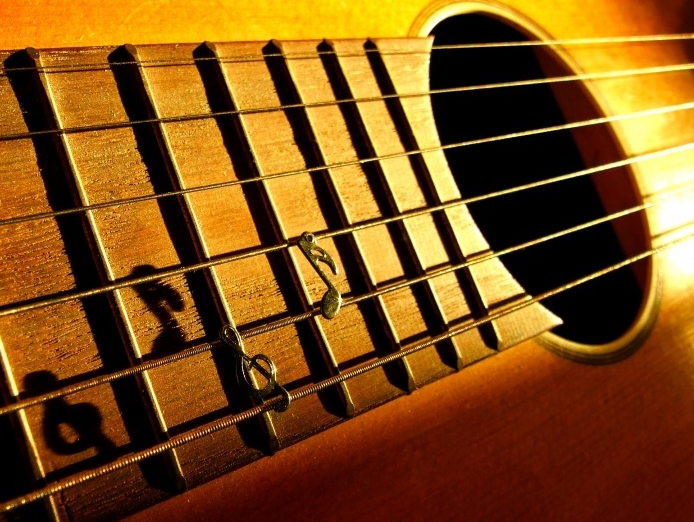 jouer de la guitare sans les mains